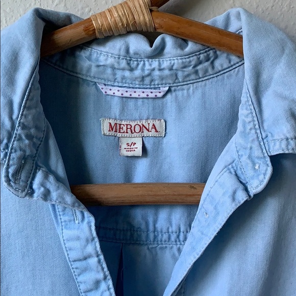 🎈 DONATED 🎈 soft half button up - Picture 2 of 5